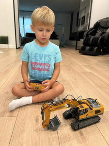 KIDMARKT remote control excavator toy for boys, 11-Channel metal construction truck with lights, 2x1200mAh batteries, 120-Min playtime